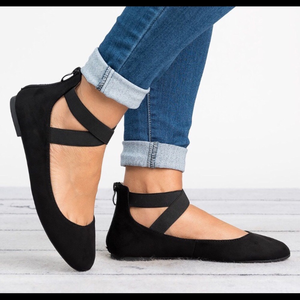 NWT Ballet Flats in Black